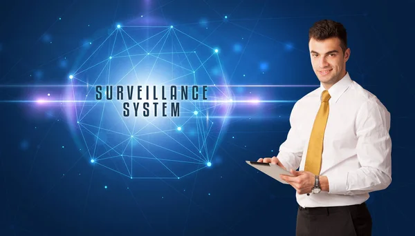 Empresario Pensando Soluciones Seguridad Con Inscripción Sistema Vigilancia —  Fotos de Stock