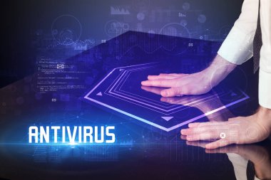ANTIVIRUS yazıtlı dijital tabloya dokunmak, yeni çağ güvenlik kavramı