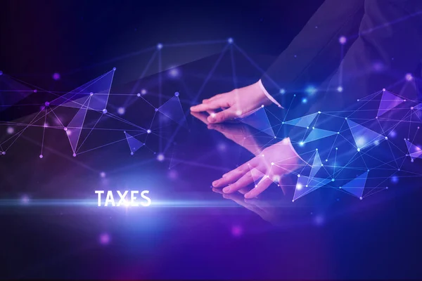 Geschäftsmann Berührt Riesigen Bildschirm Mit Taxes Aufschrift Modernes Technologie Business — Stockfoto