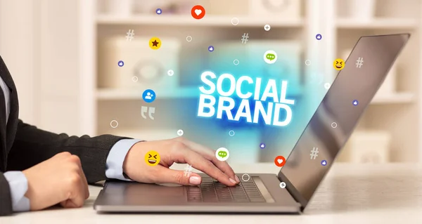 Freelance Woman Using Laptop Social Brand Inscription Social Media Concept — Stock Photo, Image