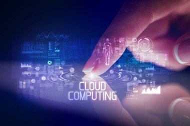 Web teknolojisi simgeleri ve Cloud Computing yazıtile parmak dokunma tablet