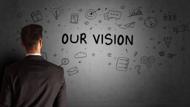 İş adamı, Vizyon yazıtları ve iş stratejisi konseptiyle yaratıcı bir fikir çizimi yapıyor.