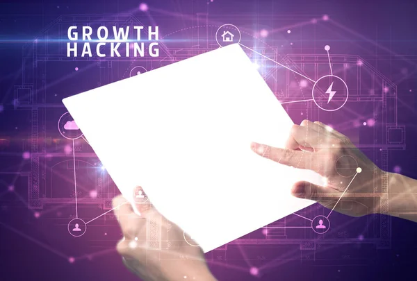 Проведення Футуристичного Планшета Написом Growth Hacking Концепція Кібербезпеки — стокове фото