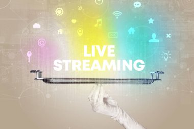 LIVE STREAMING yazıtları ile sosyal ağ hizmeti veren garson, yeni medya kavramı