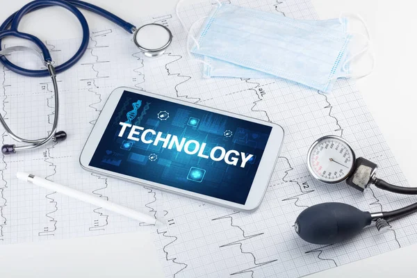 Tablet Material Médico Con Inscripción Tecnología Concepto Prevención —  Fotos de Stock