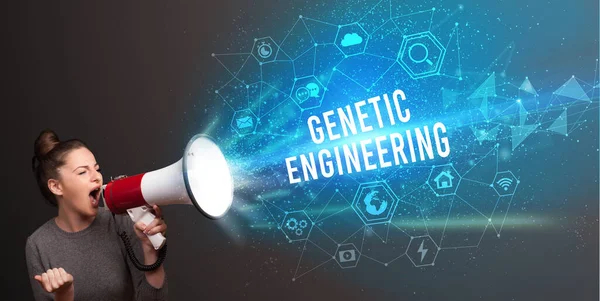 Ung Kvinna Skriker Megafon Med Genetic Engineering Inskription Modern Teknik — Stockfoto