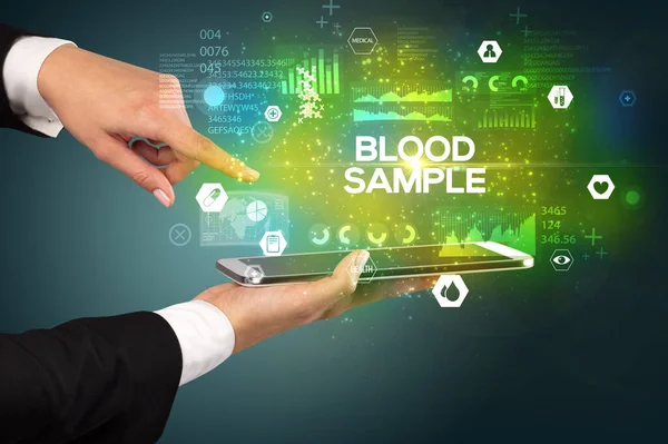 Primer Plano Una Pantalla Táctil Con Inscripción Muestra Sangre Concepto — Foto de Stock