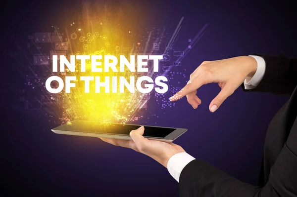 Nahaufnahme Eines Touchscreens Mit Internet Things Beschriftung Innovatives Technologiekonzept — Stockfoto