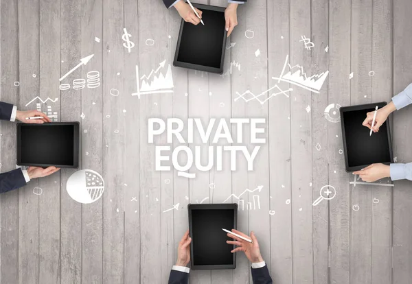Elfoglalt Emberek Csoportja Private Equity Felirattal Rendelkező Irodában Dolgozik Sikeres — Stock Fotó
