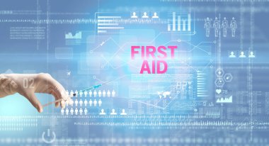 Doktorların yakın plan görüntüsü elinde şırınga tutan beyaz bir eldiven içinde ilk yardım, sağlık sigortası ve tıbbi konsept içeriyor.