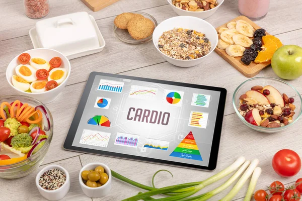 Biologische Voeding Tablet Met Cardio Inscriptie Gezonde Voeding Samenstelling — Stockfoto