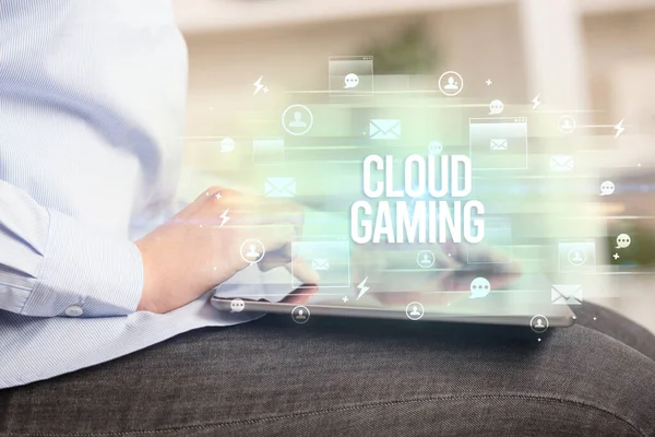 Närbild Surfplatta Söker Cloud Gaming Inskription Modern Teknik Koncept — Stockfoto