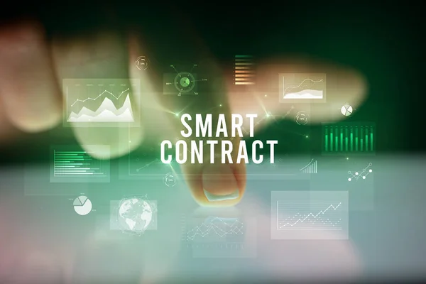 Palec Dotykając Tablet Wykresów Smart Contract Napis Koncepcja Biznesowa — Zdjęcie stockowe