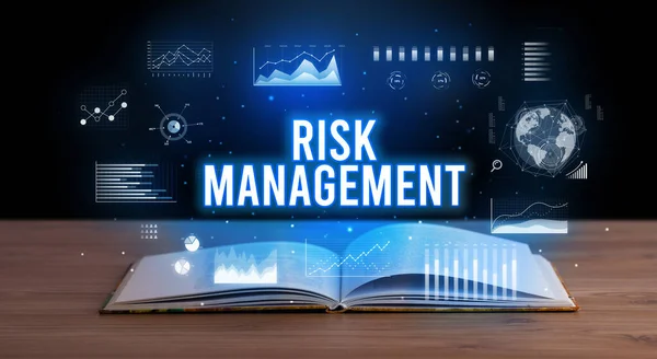 Надпись Risk Management Открытой Книги Креативная Бизнес Концепция — стоковое фото