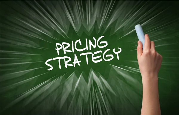 Desenho Mão Pricing Estratégia Inscrição Com Giz Branco Quadro Negro — Fotografia de Stock