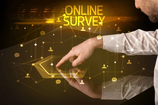 Közösségi Hálózatépítés Navigálása Online Survey Felirattal Médiakoncepció — Stock Fotó