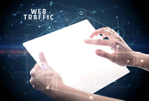 Segurando Tablet Futurista Com Inscrição Web Traffic Conceito Segurança Cibernética — Fotografia de Stock