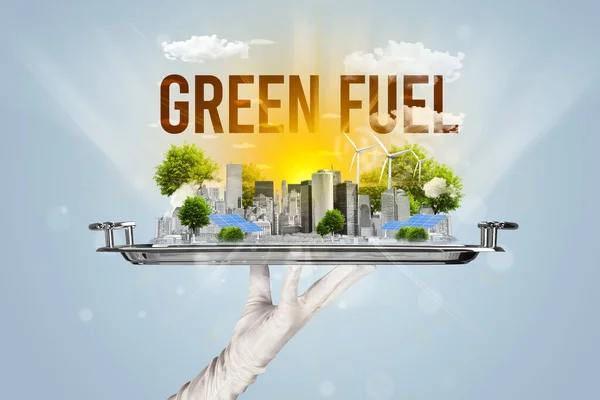 Garçom Servindo Eco Cidade Com Inscrição Fuel Verde Conceito Energia — Fotografia de Stock