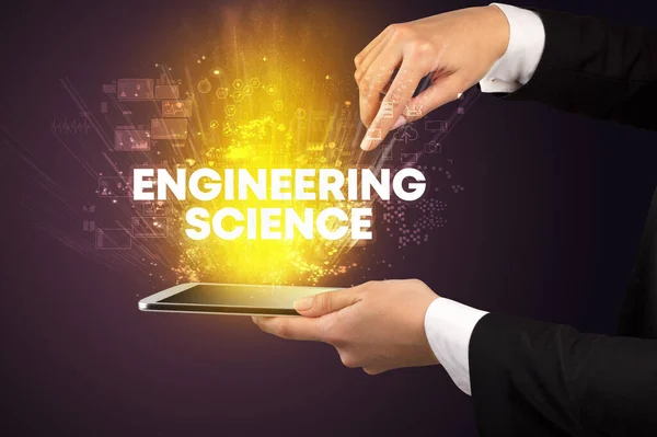 Primo Piano Touchscreen Con Iscrizione Engineering Science Concetto Tecnologico Innovativo — Foto Stock