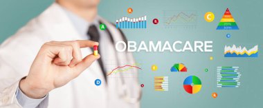 Beslenme uzmanı sana OBAMACARE yazıtlı bir hap veriyor, sağlıklı yaşam tarzı konsepti.
