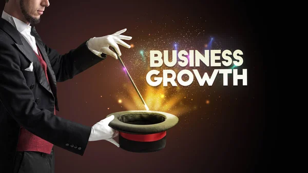 Illusionisten Visar Magiskt Trick Med Business Growth Inskription Affärsmodell Koncept — Stockfoto
