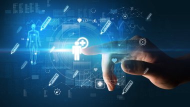 Doktor el, ekranda sağlık çalışanı sembolü olan fütüristik sağlık cihazına baskı yapıyor. Fütürist bir kavram.