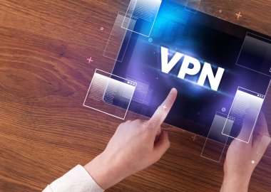 VPN kısaltmalı, modern teknoloji kavramına sahip bir tabletin yakın çekimi