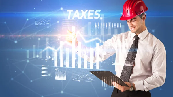 Jóképű Üzletember Sisak Rajz Taxes Felirat Építészet Üzleti Terv Koncepció — Stock Fotó