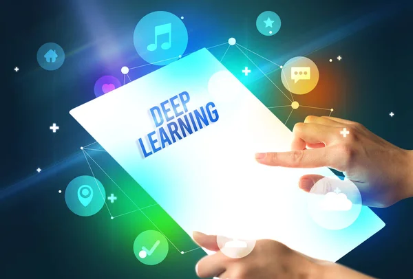 Hålla Futuristisk Tablett Med Deep Learning Inskription Teknik Koncept — Stockfoto