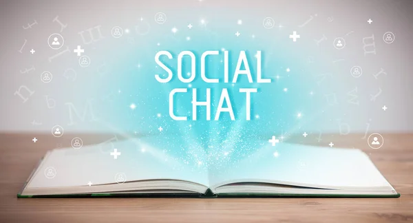 Άνοιγμα Βιβλίου Επιγραφή Social Chat Έννοια Των Μέσων Κοινωνικής Δικτύωσης — Φωτογραφία Αρχείου