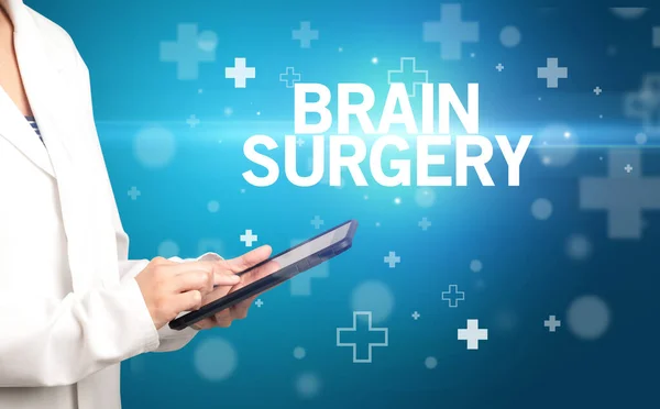 Lékař Píše Poznámky Schránky Nápisem Brain Surgery Koncepce První Pomoci — Stock fotografie