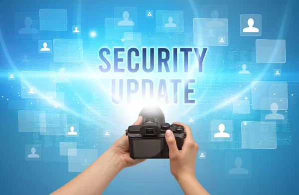 Close Van Handcamera Met Inscriptie Van Security Update Videobewakingsconcept — Stockfoto
