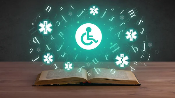 Відкрита Медична Книга Іконками Інвалідністю Вище Концепція Глобального Здоров — стокове фото