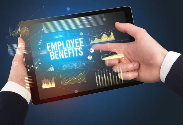 Zbliżenie Tabletu Napisem Employee Benefits Nowoczesna Koncepcja Biznesowa — Zdjęcie stockowe