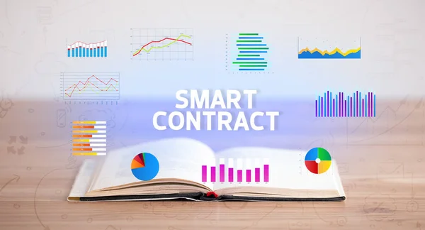 Livro Aberto Com Inscrição Smart Contract Novo Conceito Negócio — Fotografia de Stock