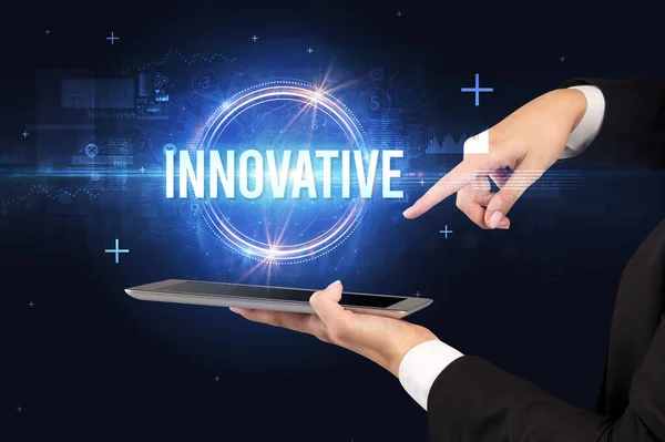 Close Van Een Touchscreen Met Innovatieve Inscriptie New Technology Concept — Stockfoto