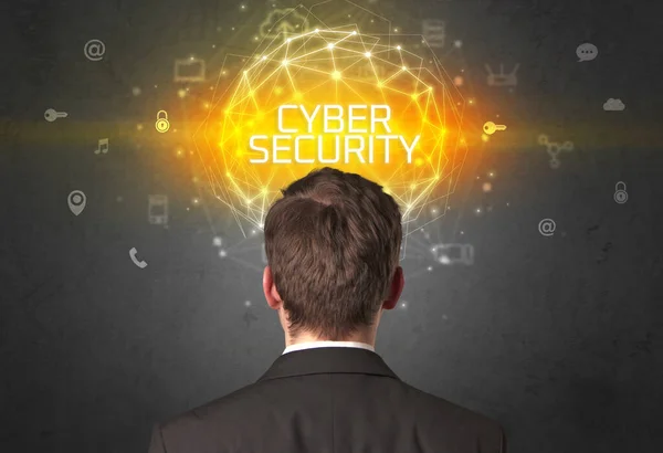 Cyberセキュリティの碑文を持つビジネスマンの背面ビュー オンラインセキュリティの概念 — ストック写真