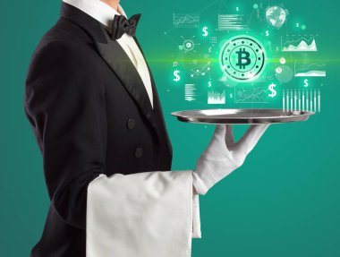 Genç garson tablada bitcoin ikonları servis ediyor, para değişimi konsepti