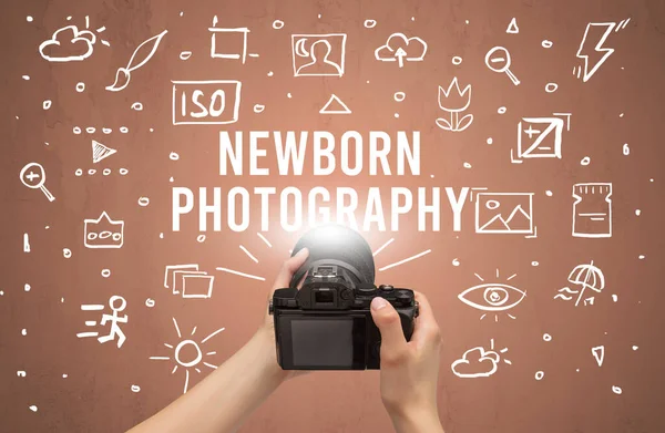 Fotografía Mano Con Cámara Digital Inscripción Fotografía Newborn Concepto Ajustes — Foto de Stock