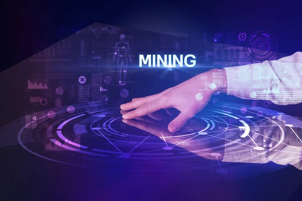 Geschäftsmann Berührt Riesiges Display Mit Mining Aufschrift Modernes Technologie Konzept — Stockfoto