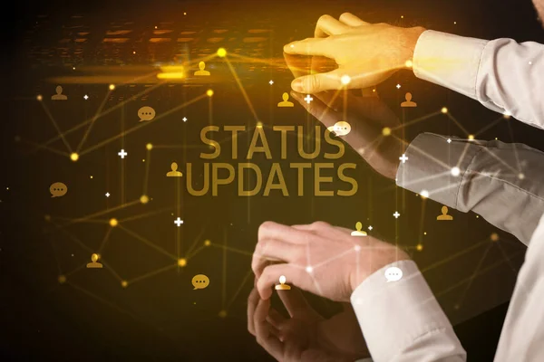 Навігація Соціальними Мережами Написом Status Updates Концепція Нових Медіа — стокове фото