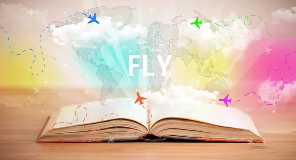 Libro Abierto Con Inscripción Fly Concepto Vacaciones —  Fotos de Stock