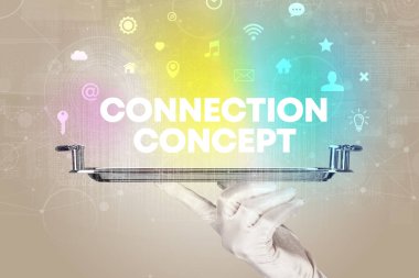 CONNECTION CONCEPT yazıtları ile sosyal ağ hizmeti veren garson, yeni medya kavramı