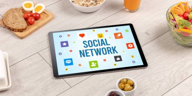 SOCIAL NETworK yazıtlı sağlıklı tablet Pc bileşimi, Sosyal ağ kavramı