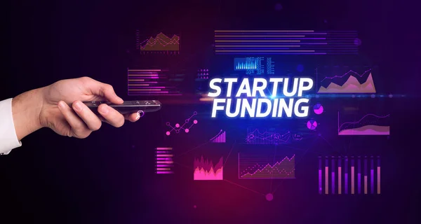 Ручная Беспроводная Периферия Надписью Startup Funding Концепция Кибербизнеса — стоковое фото