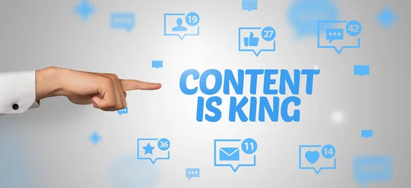 Крупним Планом Обрізана Рука Вказує Напис Content King Концепція Соціальних — стокове фото