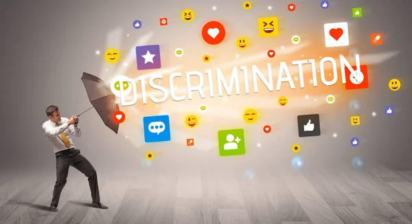 Knappe Zakenman Verdedigen Met Paraplu Van Discrimination Inscriptie Social Networking — Stockfoto