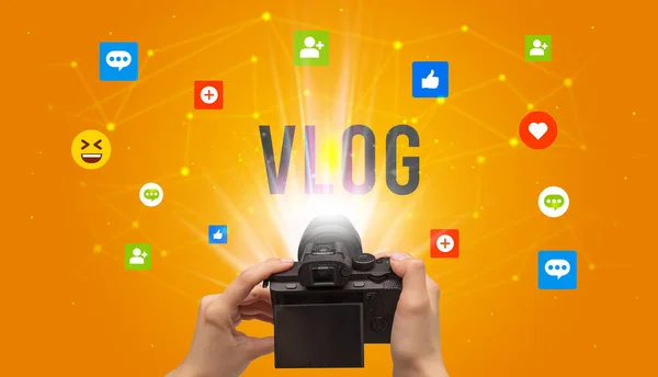 Utilizzando Fotocamera Catturare Contenuti Dei Social Media Con Iscrizione Vlog — Foto Stock