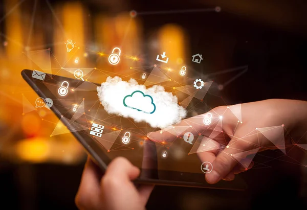Detailní Záběr Dotykového Displeje Ikonami Cloudu Moderní Koncept Technologie — Stock fotografie