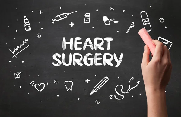 Ręcznie Rysowany Napis Heart Surgery Białą Kredą Tablicy Koncepcja Medyczna — Zdjęcie stockowe